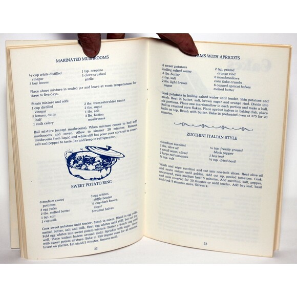 JORDAN MARSH PRESENTS Best of the Gus Saunders Yankee Kitchen 1978 SC Recipes - Picture 8 of 10